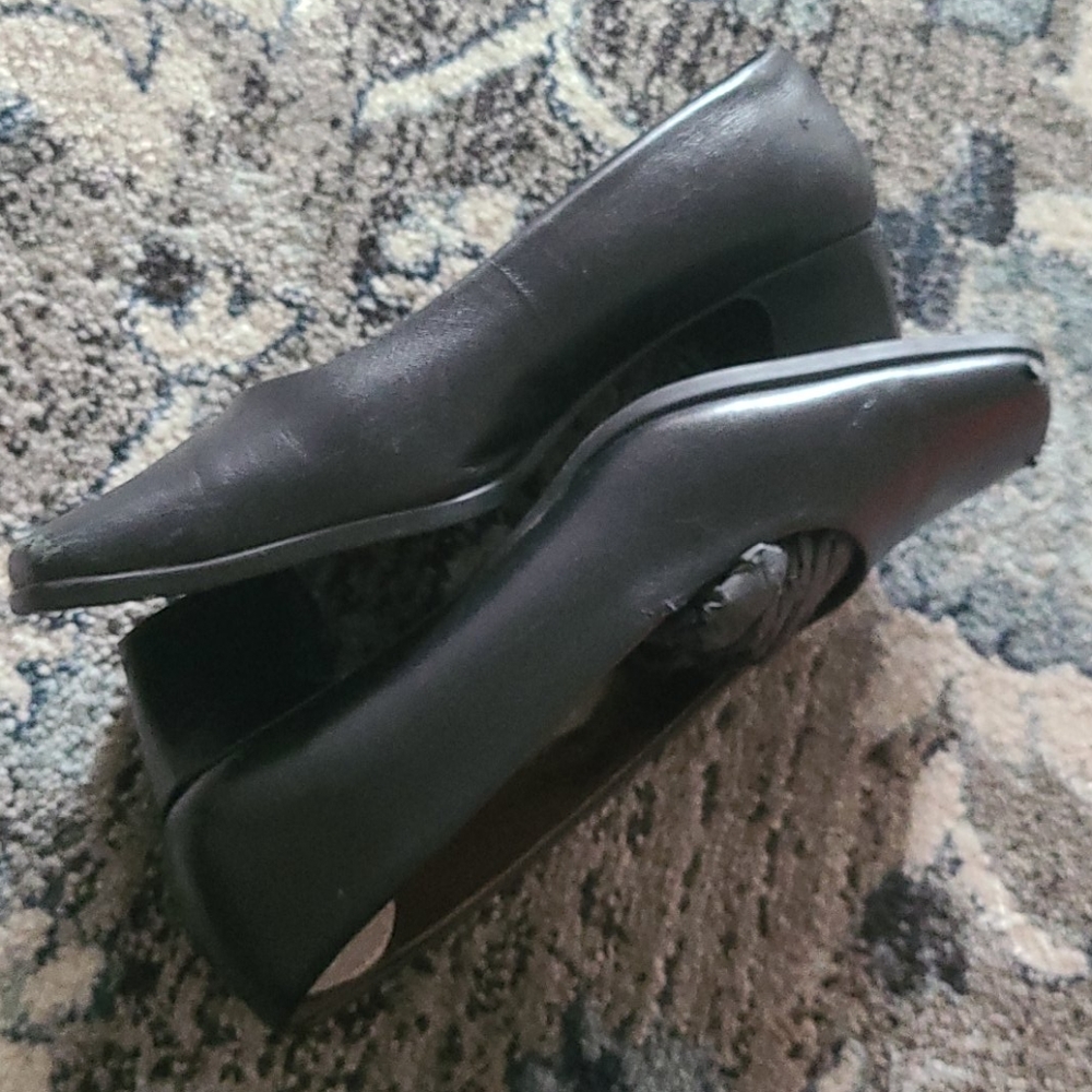 Shoes - Picture 4 of 4